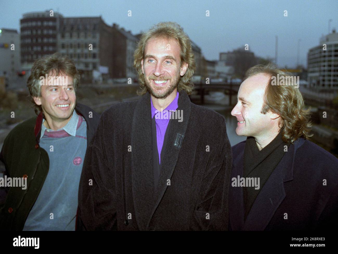 Oslo 19911101. Il gruppo Genesis visita la Norvegia e incontra la stampa all'Hotel Plaza. Ad es. Tony Banks, Mike Rutherford e Phil Collins. Foto Bjørn-owe Holmberg / NTB / NTB Foto Stock