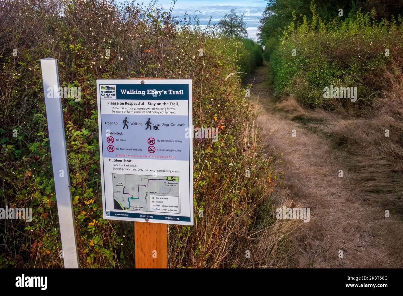 Paesaggio lungo Ebey's Trail, Admiralty Inlet Preserve, Whidbey Island, Washington Foto Stock