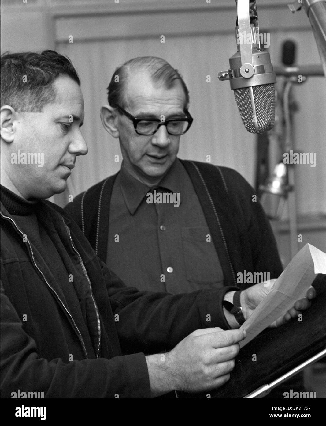 Attuali programmi radiofonici degli studi radiofonici immagini e ...