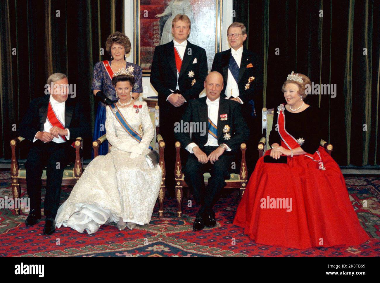 Foto di gruppo di re harald e regina sonja foto di galla immagini e ...