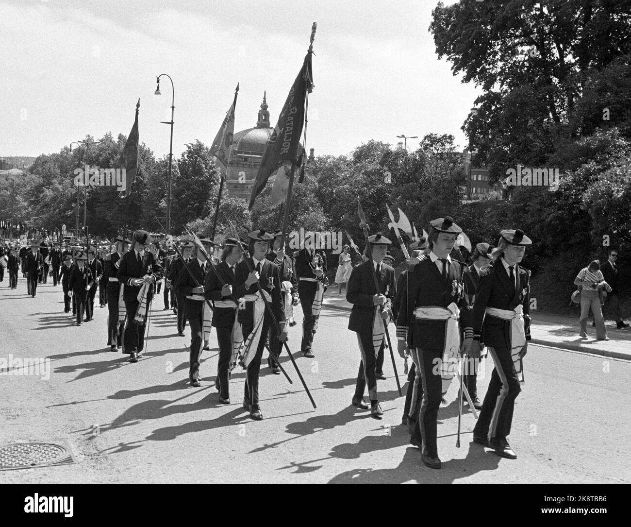 Oslo 19750625. Buskorpset Sydnæs Battaglione sulla strada per Slottsbakken. Foto Henrik Laurvik / NTB Foto Stock
