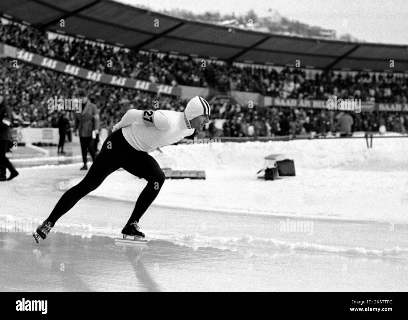 Gothenburg, Svezia 19680225 la Coppa del mondo sui pattini, uomini veloci allo stadio Nya Ullevi di Gothenburg, per stand pieni. Qui il campione del mondo Fred Anton Maier (NOR) in azione. Foto: Storløkken / corrente / NTB Foto Stock