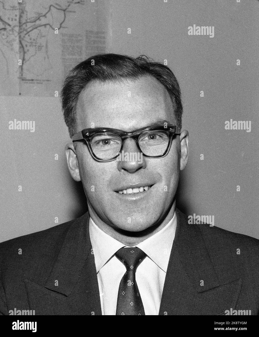 Segretario del programma di Oslo 19620109 a NRK Sverre Tinnå. Foto: NTB / NTB Foto Stock
