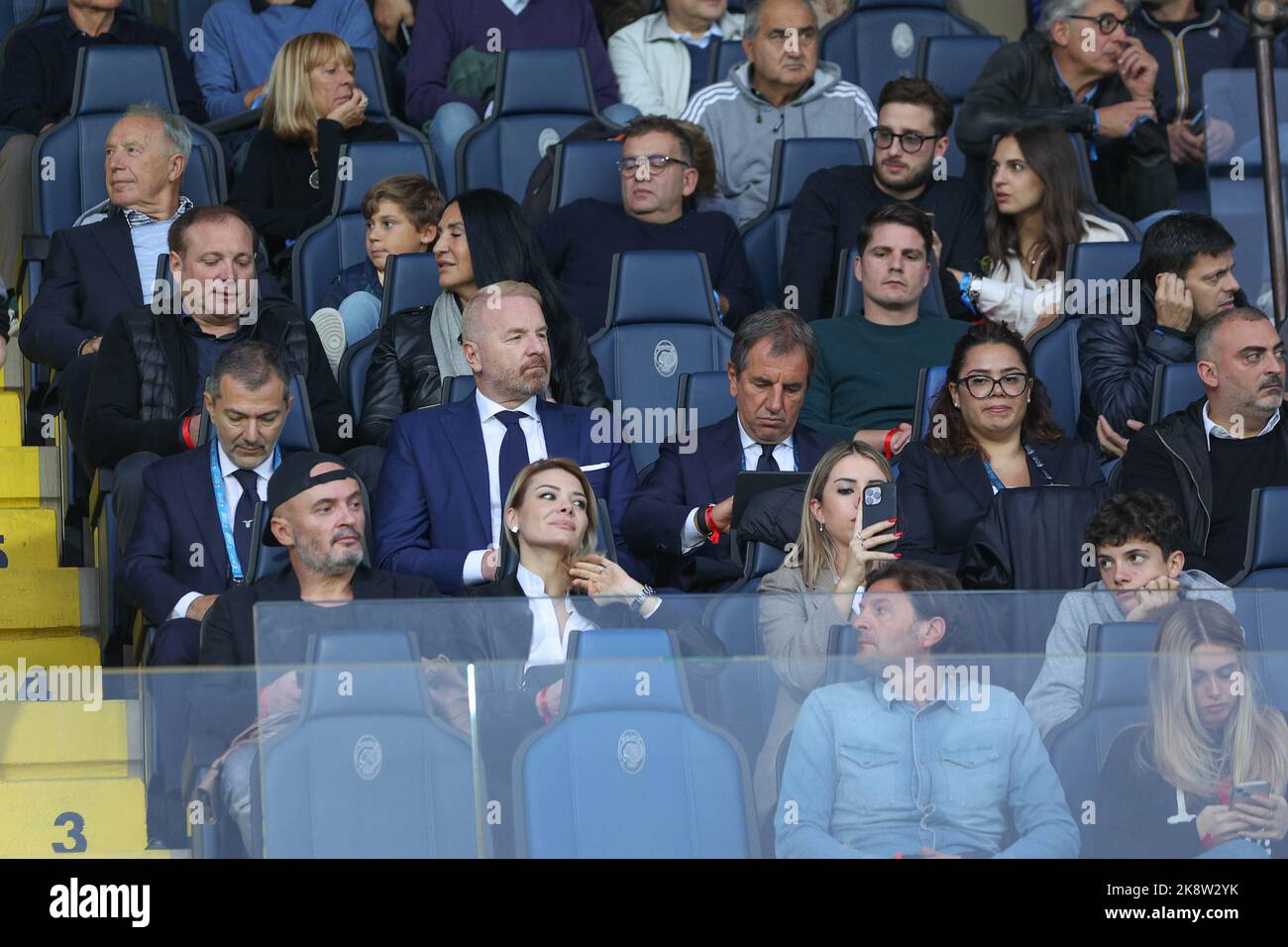 Bergamo, Italia. 23rd Ott 2022. Italia, Bergamo, ottobre 23 2022: IGLI Tare (team manager ss Lazio) seduto negli stand prima del calcio d'inizio durante la partita di calcio ATALANTA vs SS LAZIO, Serie A Tim 2022-2023 day11 Gewiss Stadium (Credit Image: © Fabrizio Andrea Bertani/Pacific Press via ZUMA Press Wire) Foto Stock
