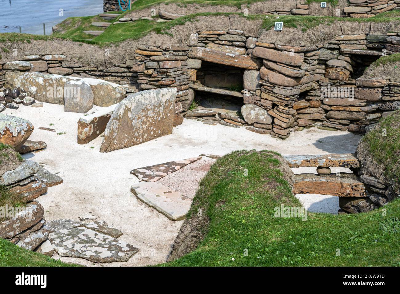 Skara Brae, insediamento neolitico costruito in pietra, situato sulla baia di Skaill , Neolitico, Mainland, Orcadi, Scozia, REGNO UNITO Foto Stock