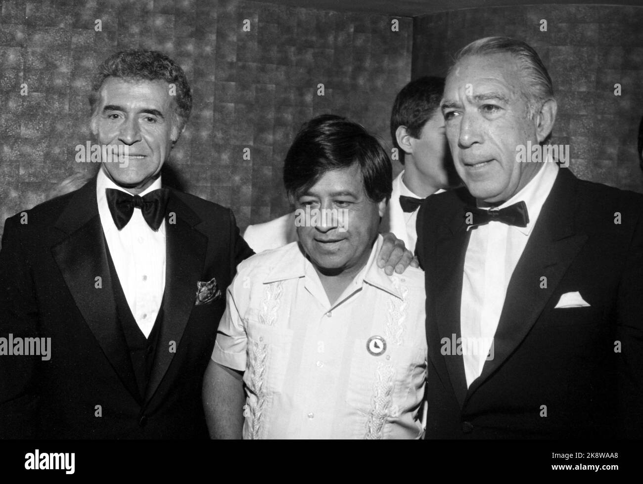 Ricardo Montalban con Cesar Chavez e Anthony Quinn circa anni '80 credito: Ralph Dominguez/MediaPunch Foto Stock