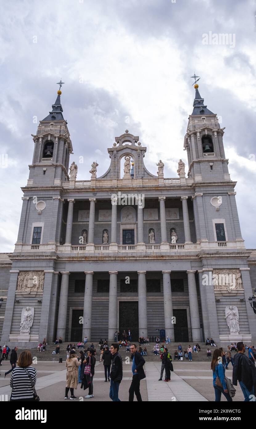 Cattedrale di Santa Maria il reale di la Almudena Foto Stock