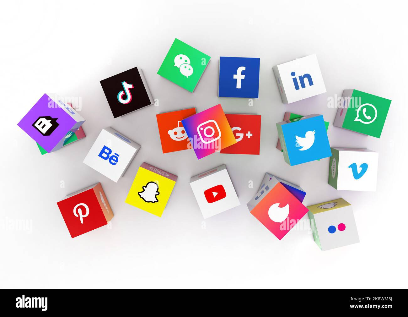 Sao Paulo, Brasile - 4 ottobre 2022: 3D Illustrazione Una collezione di cubi con loghi stampati di reti sociali di fama mondiale e messaggeri on-line su Foto Stock