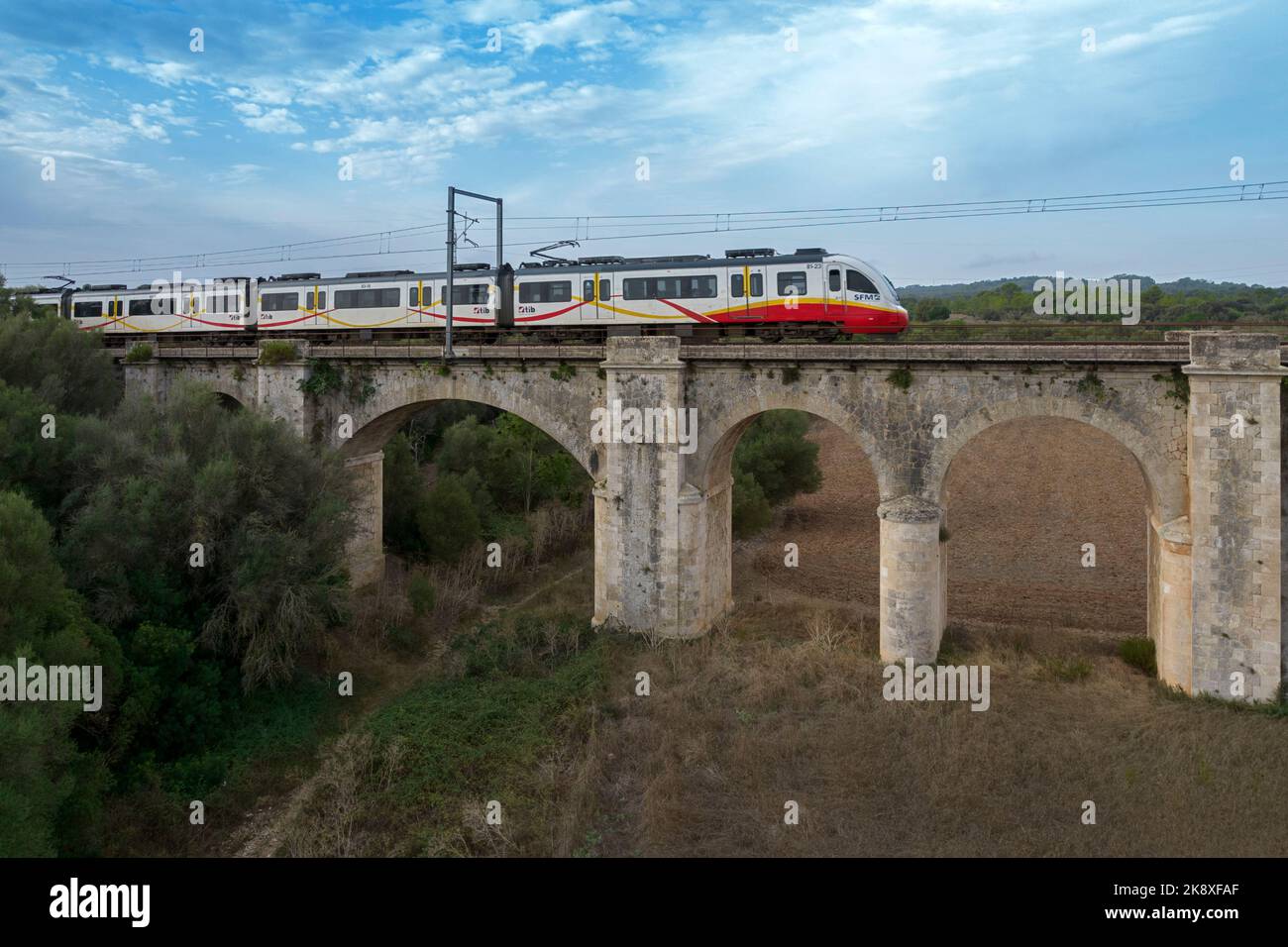 Treno Manacor-Palma a Corbera bridge.Mallorca Island.Spain Foto Stock
