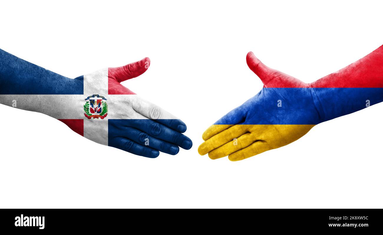 Stretta di mano tra Armenia e Repubblica Dominicana bandiere dipinte sulle mani, immagine trasparente isolata. Foto Stock