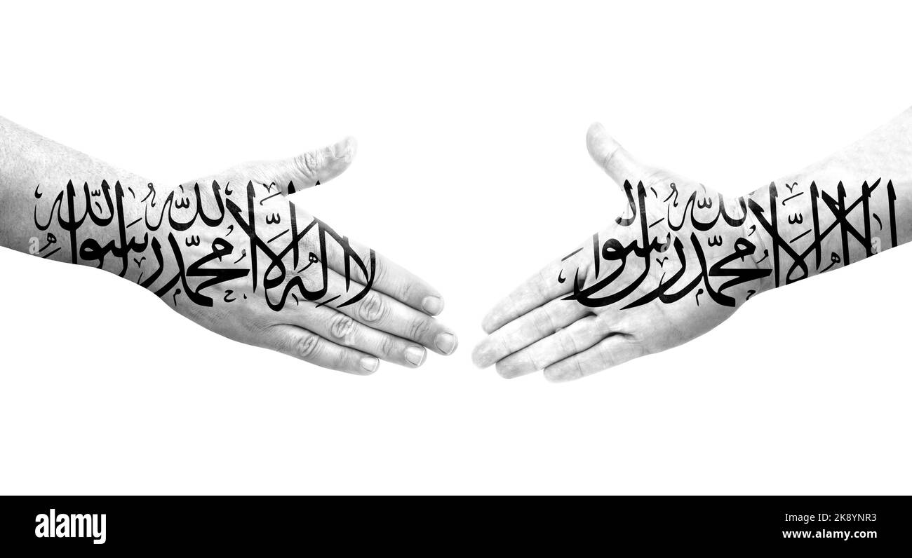 Stretta di mano tra Palestina e Afghanistan bandiere dipinte sulle mani, immagine trasparente isolata. Foto Stock