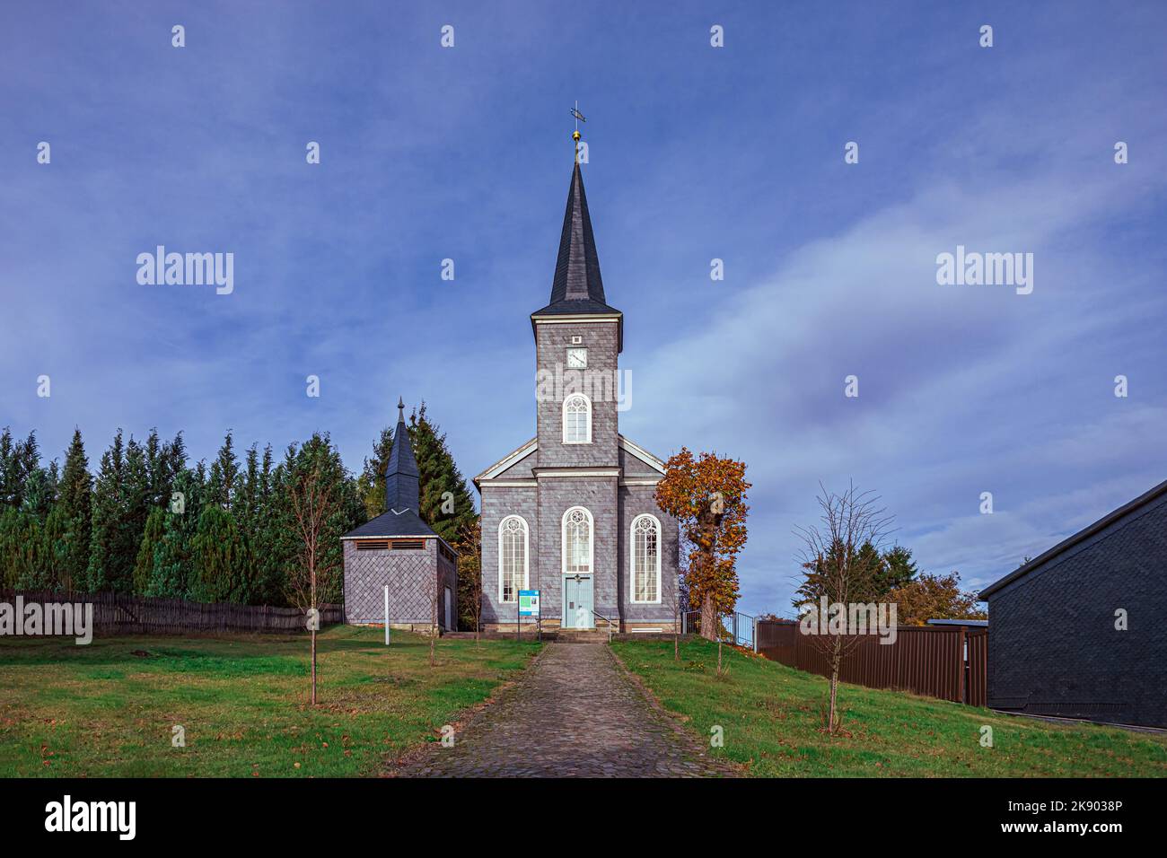 MASSERBERG, TURINGIA, GERMANIA - CIRCA OTTOBRE, 2022: Città di Masserberg nello stato d'animo autunnale. Masserberg, Turingia, Germania Foto Stock