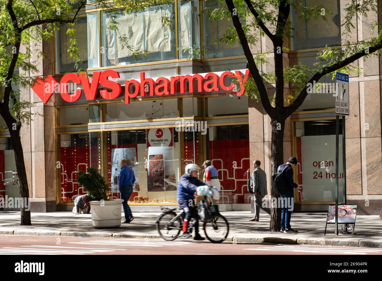 CVS/Pharmacy on Fifth Avenue a New York City, USA 2022 Foto Stock