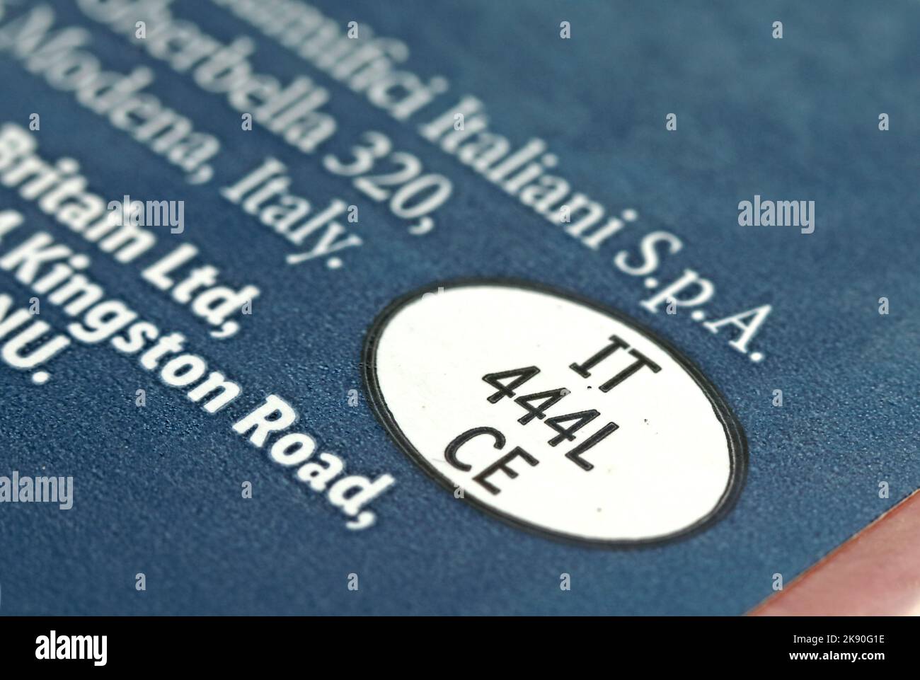 Carne marchio di origine UE, sul Salami italiano IT 444L CE, controlli alimentari Foto Stock