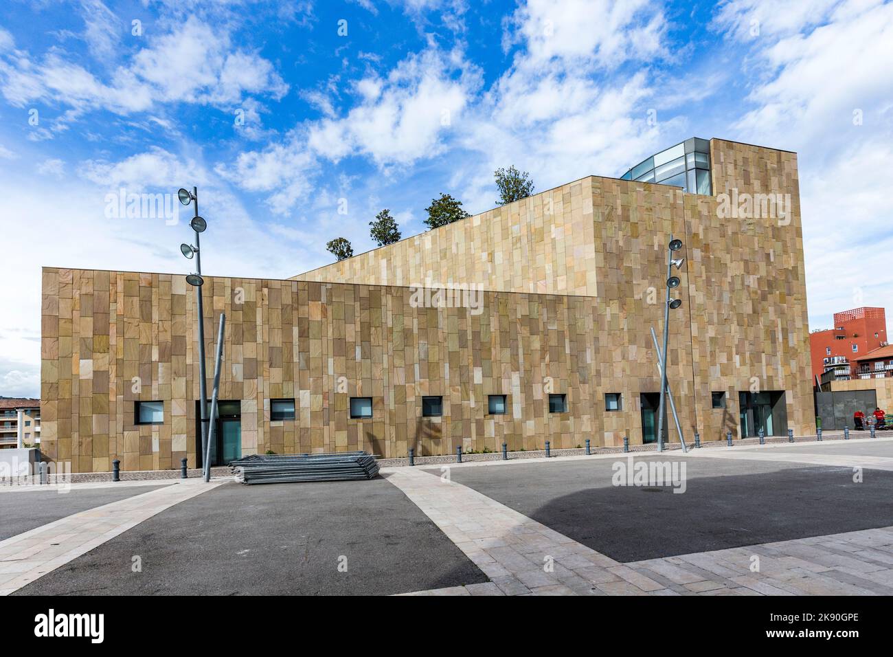 FRANCIA - 6 LUGLIO 2016: Famoso teatro Grand Theatre de Provence bult dell'architetto Vittorio Gregotti inaugurato nel 2007 con un capolavoro di Richar Foto Stock