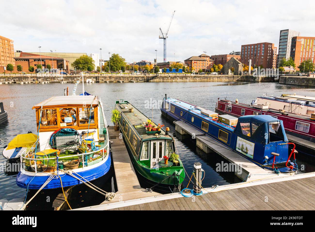 Case galleggianti ai Royal Albert Docks, Liverpool, Merseyside, Inghilterra Foto Stock