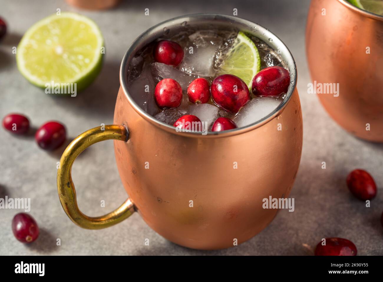 Boozy Cranberry Mosca Mule con Vodka e Lime Foto Stock