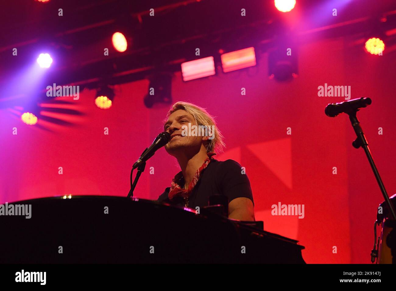 Rio de Janeiro, Brasile, 21 ottobre 2022. Cantante e multi-strumentista Jordan Taylor Hanson, durante un concerto della band americana Hanson, a quali Foto Stock