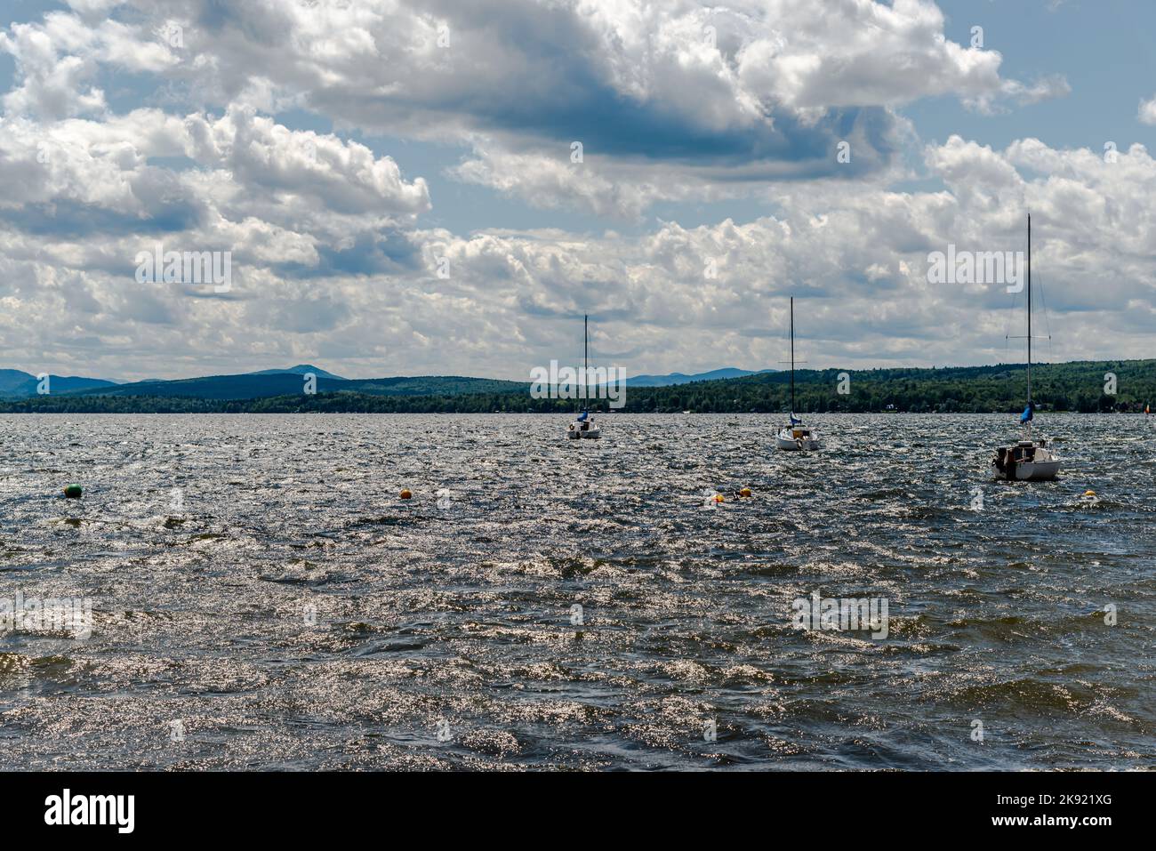 Il lago Magog è un lago d'acqua dolce situato nella regione di Estrie, Quebec, Canada. Foto Stock