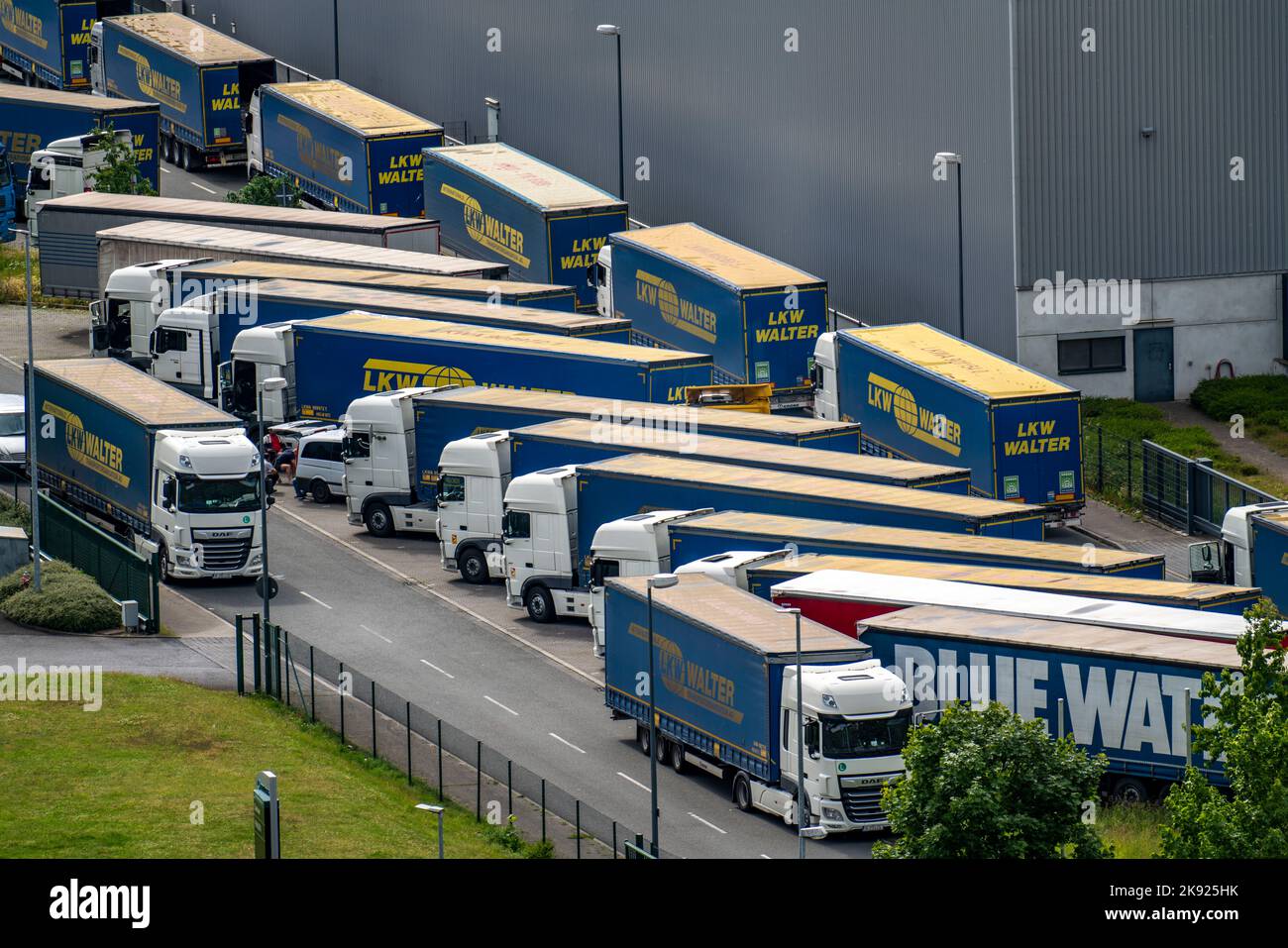 Camion, autocarro, società di logistica, centro di logistica nel sito ex di Ewald in Herne, NRW, Germania, Foto Stock