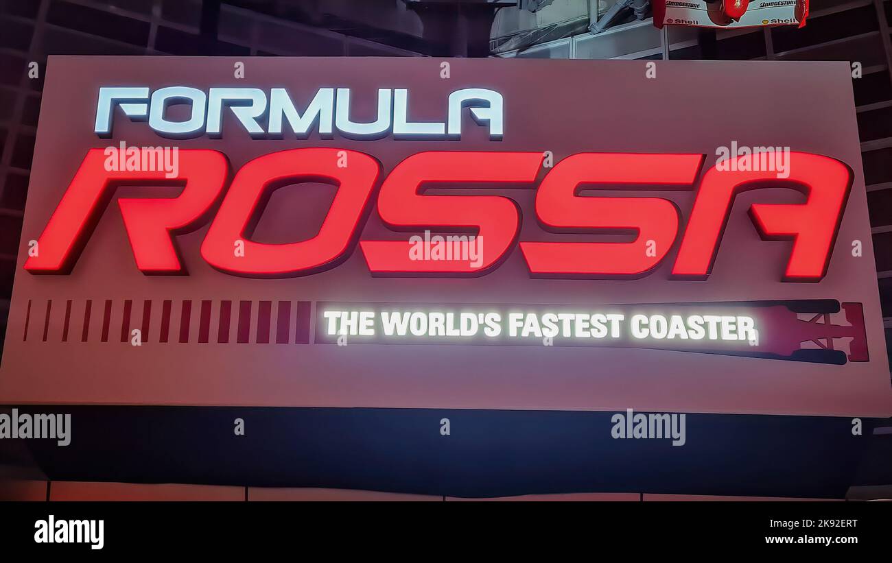 Abu Dhabi, Emirati Arabi Uniti - Febbraio 2022: Segnaletica per Formula Rossa, le montagne russe più veloci del mondo nel complesso a tema Ferrari World Motor Racing, che è la la Foto Stock