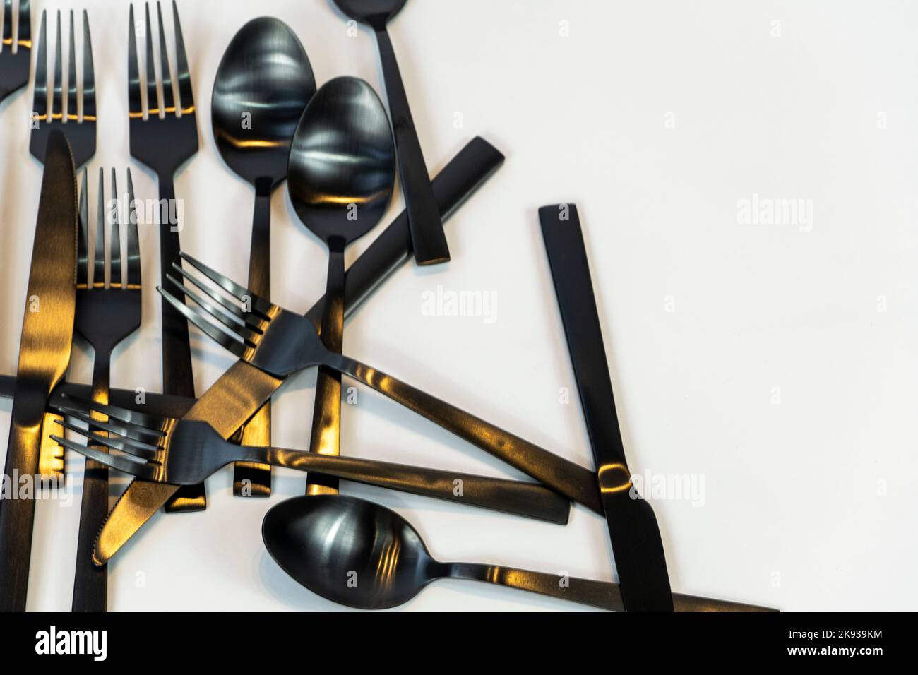 cucchiai da cucina e coltelli in metallo nero, messico Foto Stock