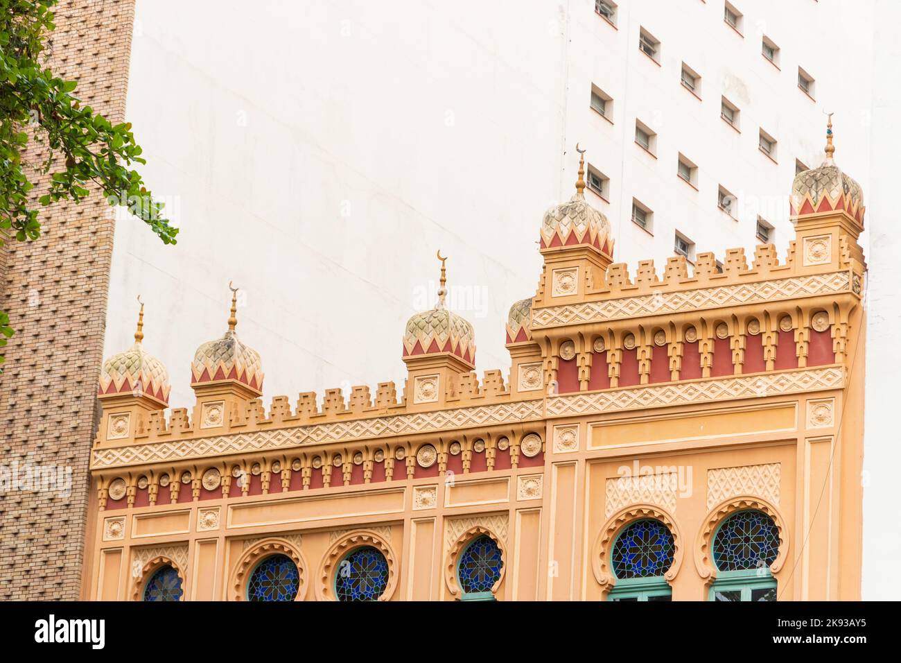 Teatro Riachuelo nel centro di Rio de Janeiro, Brasile - 11 settembre 2022: Dettagli dell'edificio del Teatro Riachuelo nel centro di Rio de Janeiro. Foto Stock