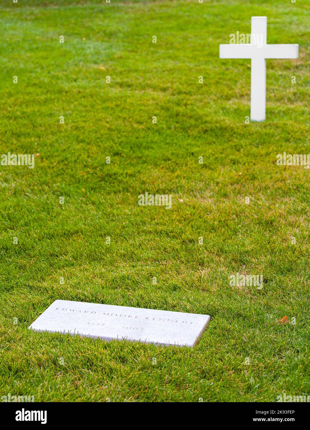 ARLINGTON, USA - 15 LUGLIO 2010: Tomba di Edward moore Kennedy ad Arlington, USA. Morì nel 2009. Foto Stock