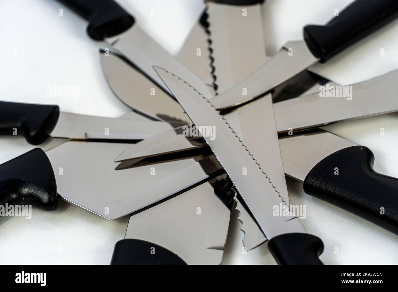 coltelli da cucina in acciaio, isolati su bianco, coltelli da cucina in metallo, messico Foto Stock