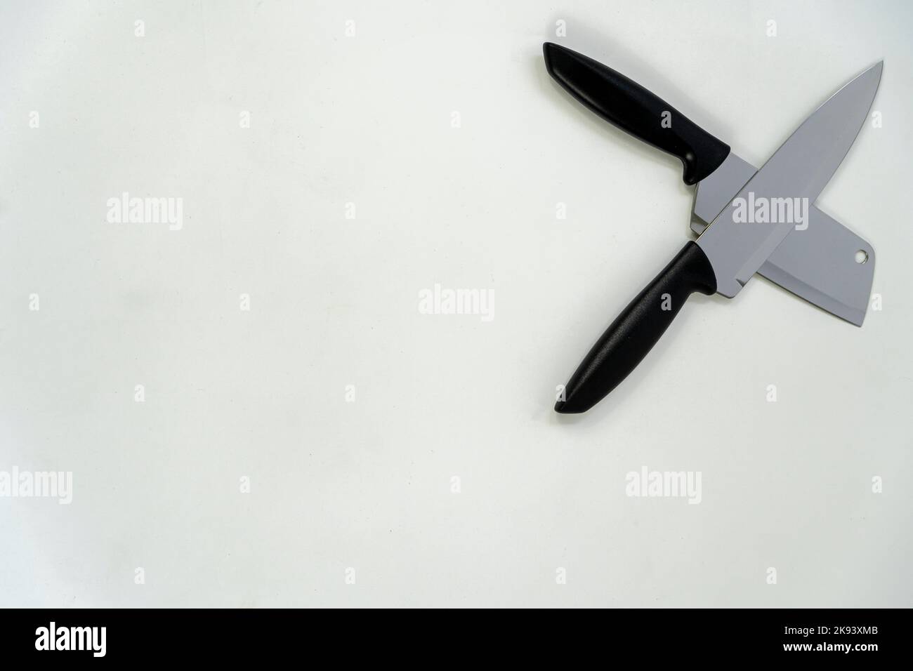 coltello in metallo e nero, coltello in acciaio affilato con manico in plastica, guadalajara Foto Stock