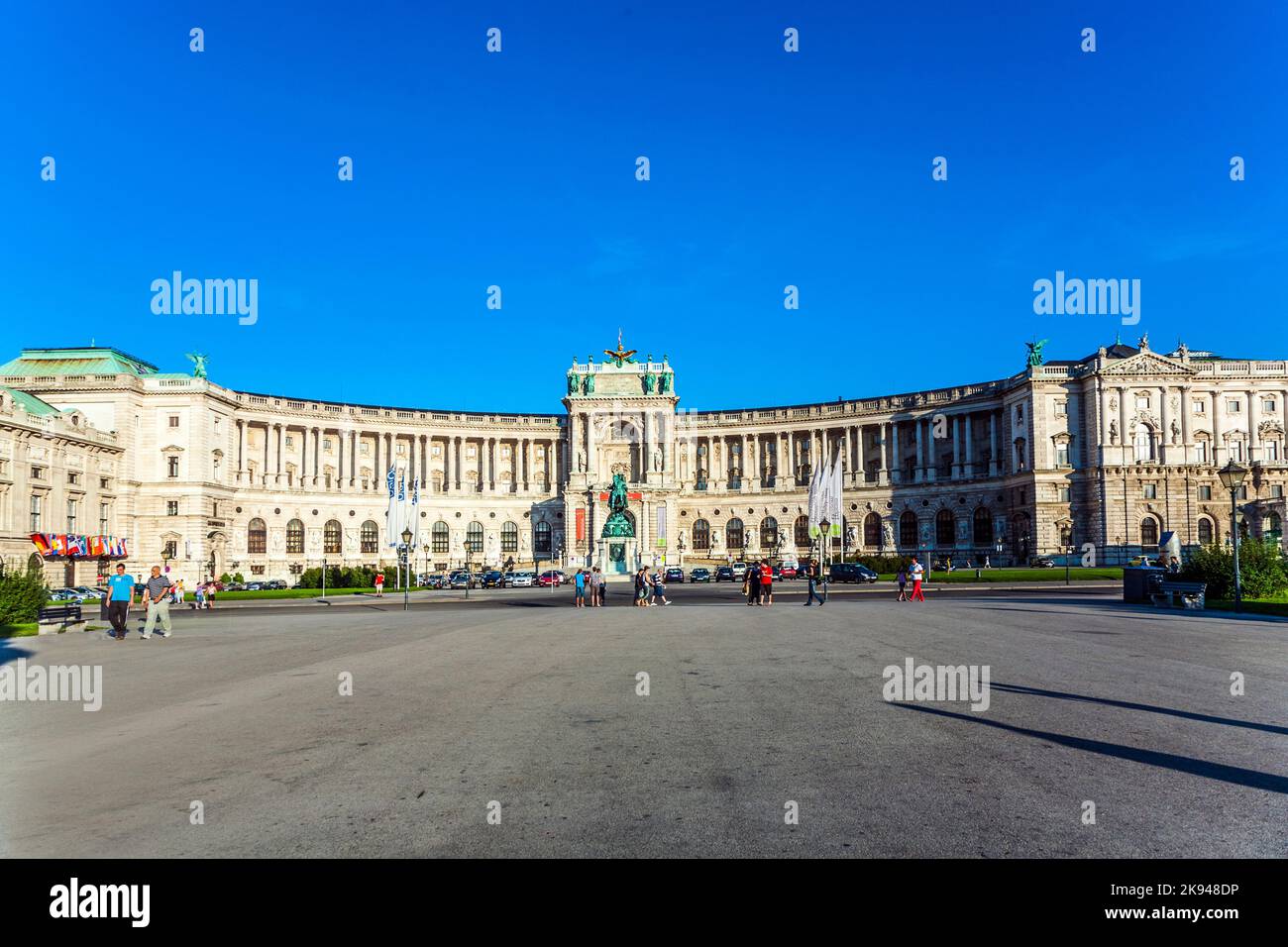 VIENNA - LUGLIO 21: Il Palazzo Hofburg ha ospitato alcune delle persone più potenti della storia europea e austriaca, tra cui la dinastia asburgica su Ju Foto Stock