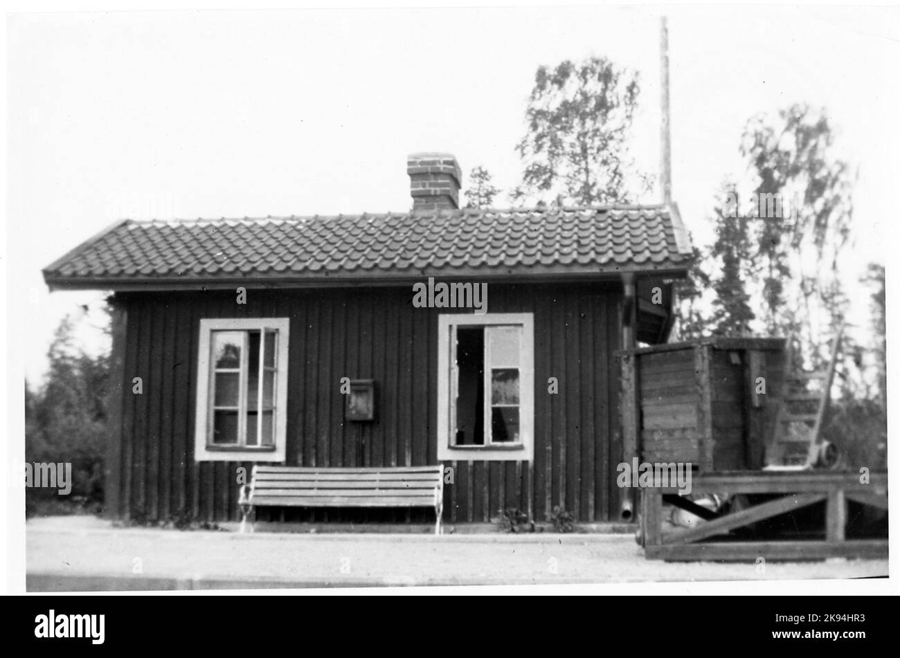 Accanto ad essa è stata costruita una nuova casa di stazione, vedi figura KDAA00603 Foto Stock