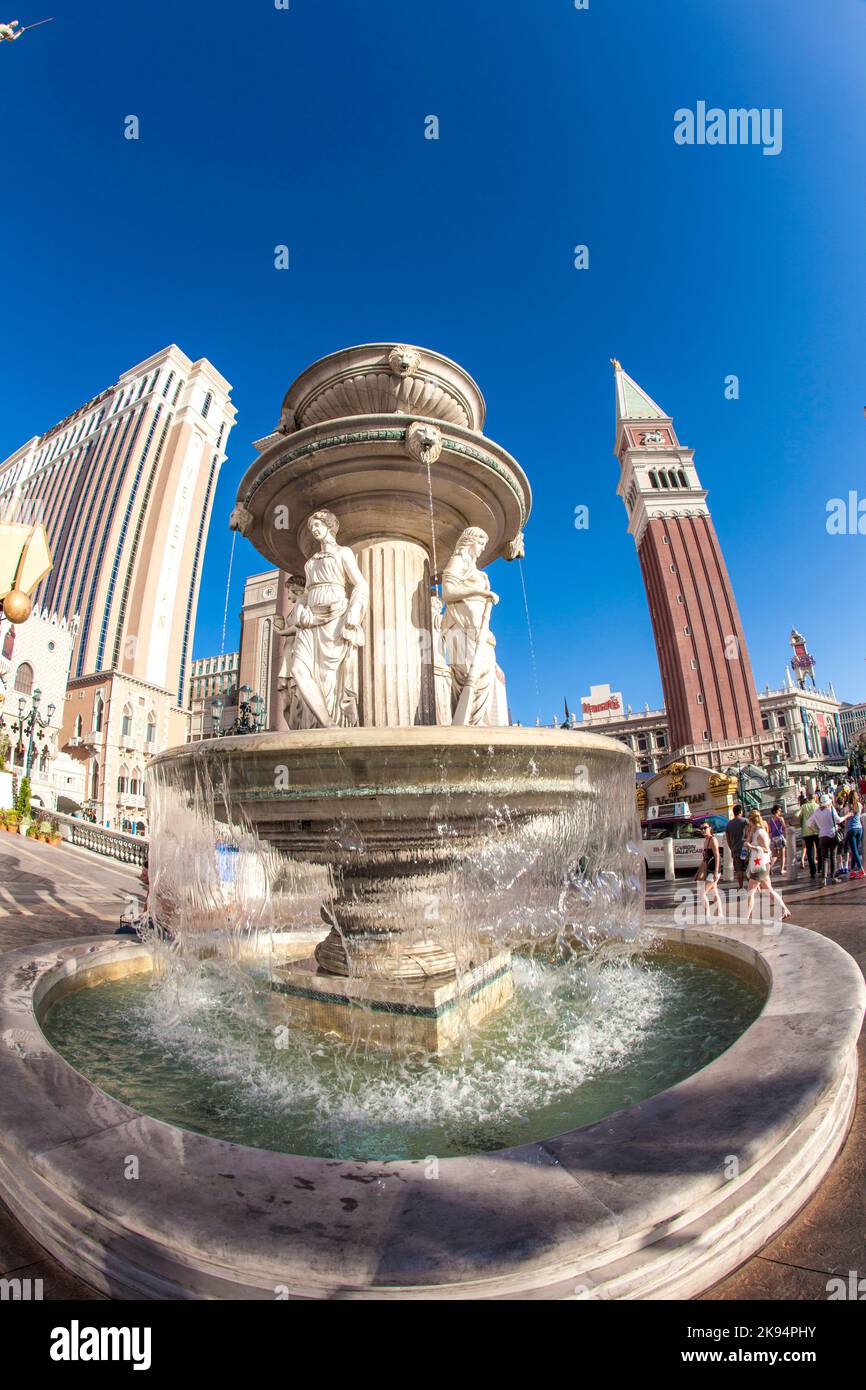 Las VEGAS - 15 GIUGNO: The Venetian Resort Hotel & Casino il 15 giugno 2012. Il resort ha aperto il 3 Maggio 1999 con il tremore di colombe bianche, che suonano sonore Foto Stock