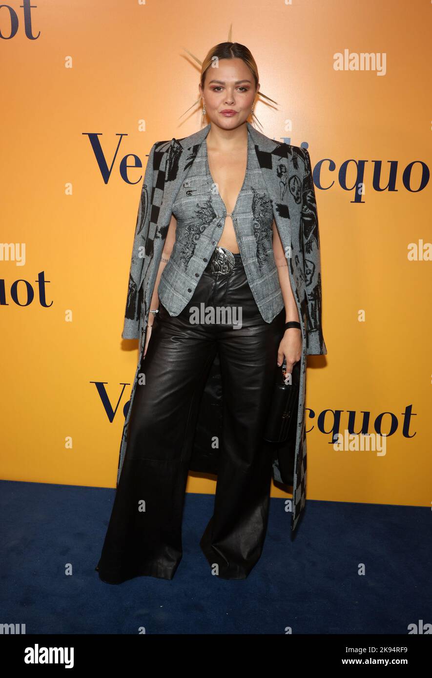 25 ottobre 2022 -Beverly Hills, California - Liza Owen. Veuve Clicquot festeggia il 250th° anniversario con Solaire Exhibition tenutasi a Ralph Lauren a Los Angeles. (Credit Image: © FS/AdMedia via ZUMA Press Wire) Foto Stock