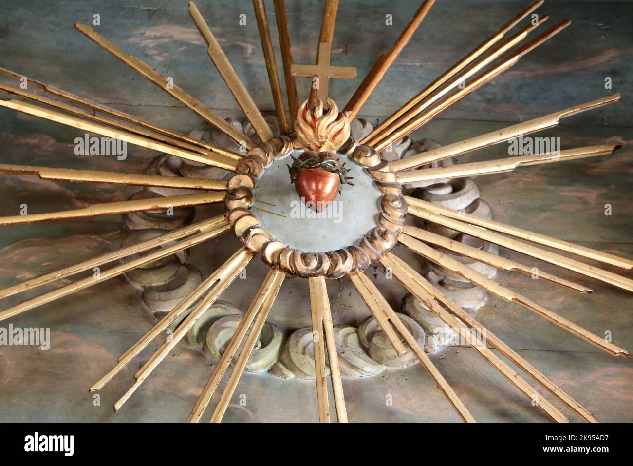Coeur-Sacré. Scultura. Eglise de la Sante-Trinité. Les Contamines-Montjoie. Alta Savoia. Auvergne-Rhône-Alpi. Francia. Europa. Foto Stock