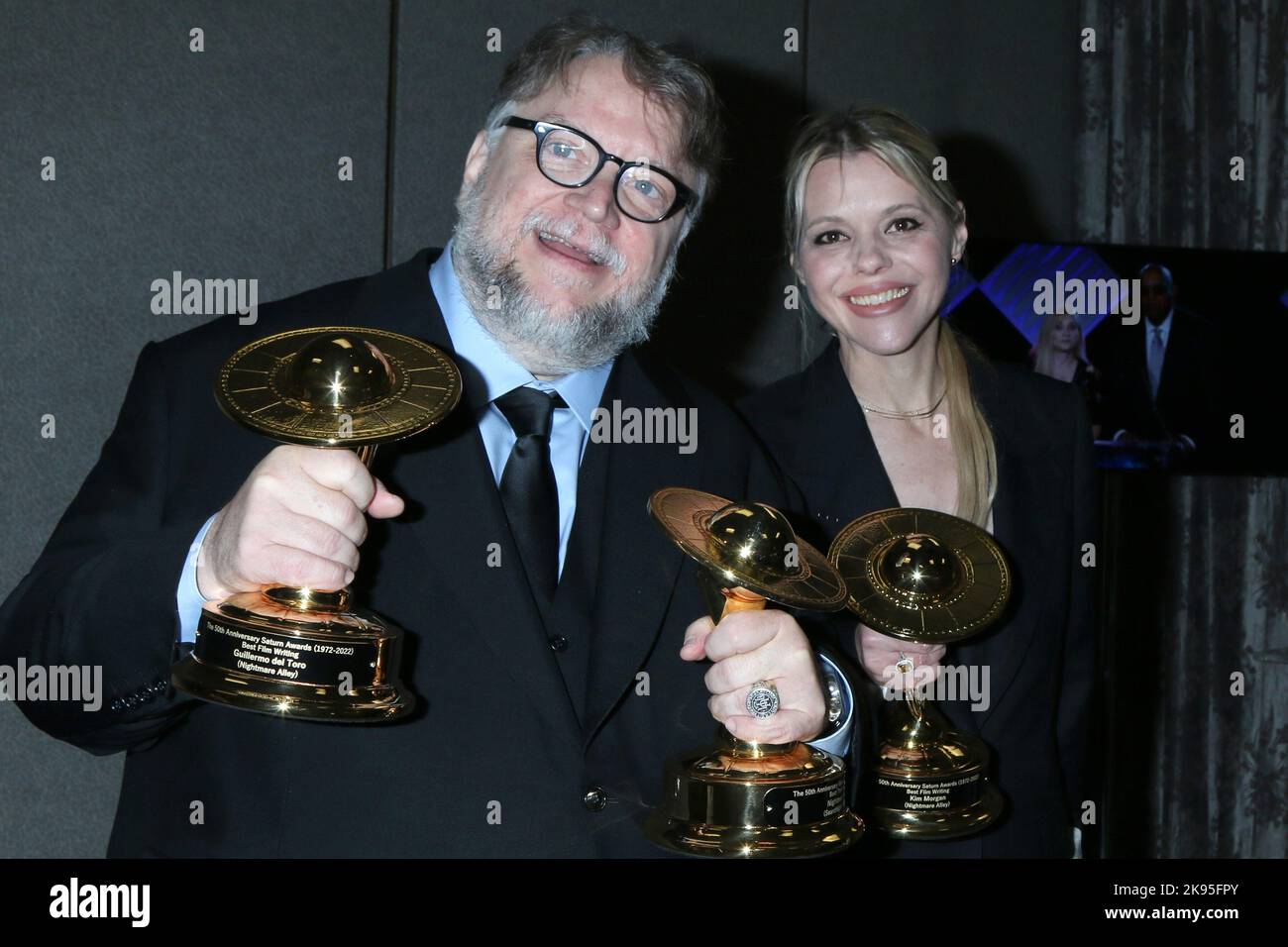 LOS ANGELES - OTT 25: Guillermo del Toro, Kim Morgan al Saturn Awards 50th - Sala Stampa al Marriott Convention Center il 25 ottobre 2022 a Burbank, CA (Foto di Katrina Jordan/Sipa USA) Foto Stock