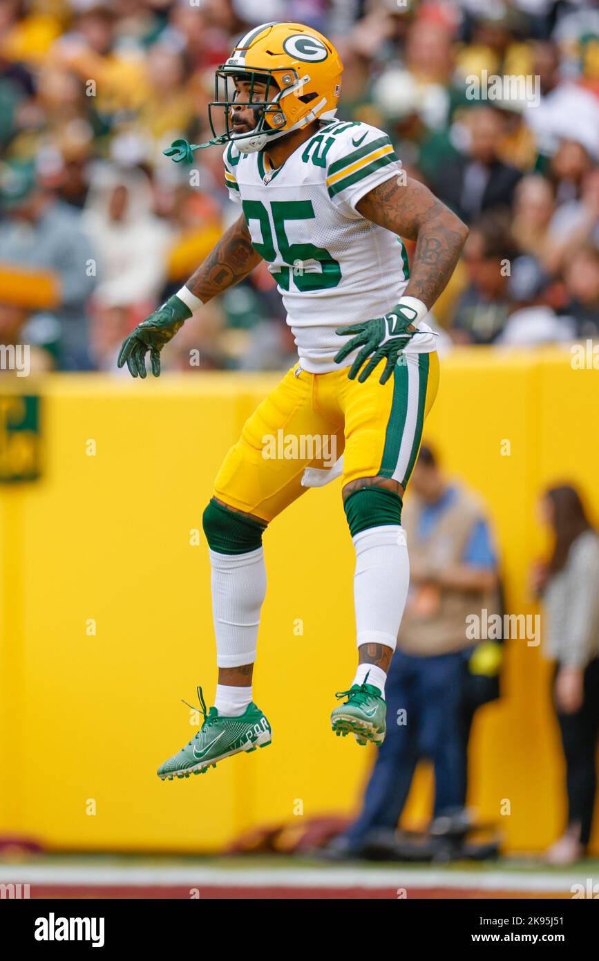 Domenica 23 ottobre 2022; Landover, MD, USA; Green Bay Packers sicurezza Darnell Savage (26) salta in preparazione allo scatto durante una partita NFL contro Foto Stock
