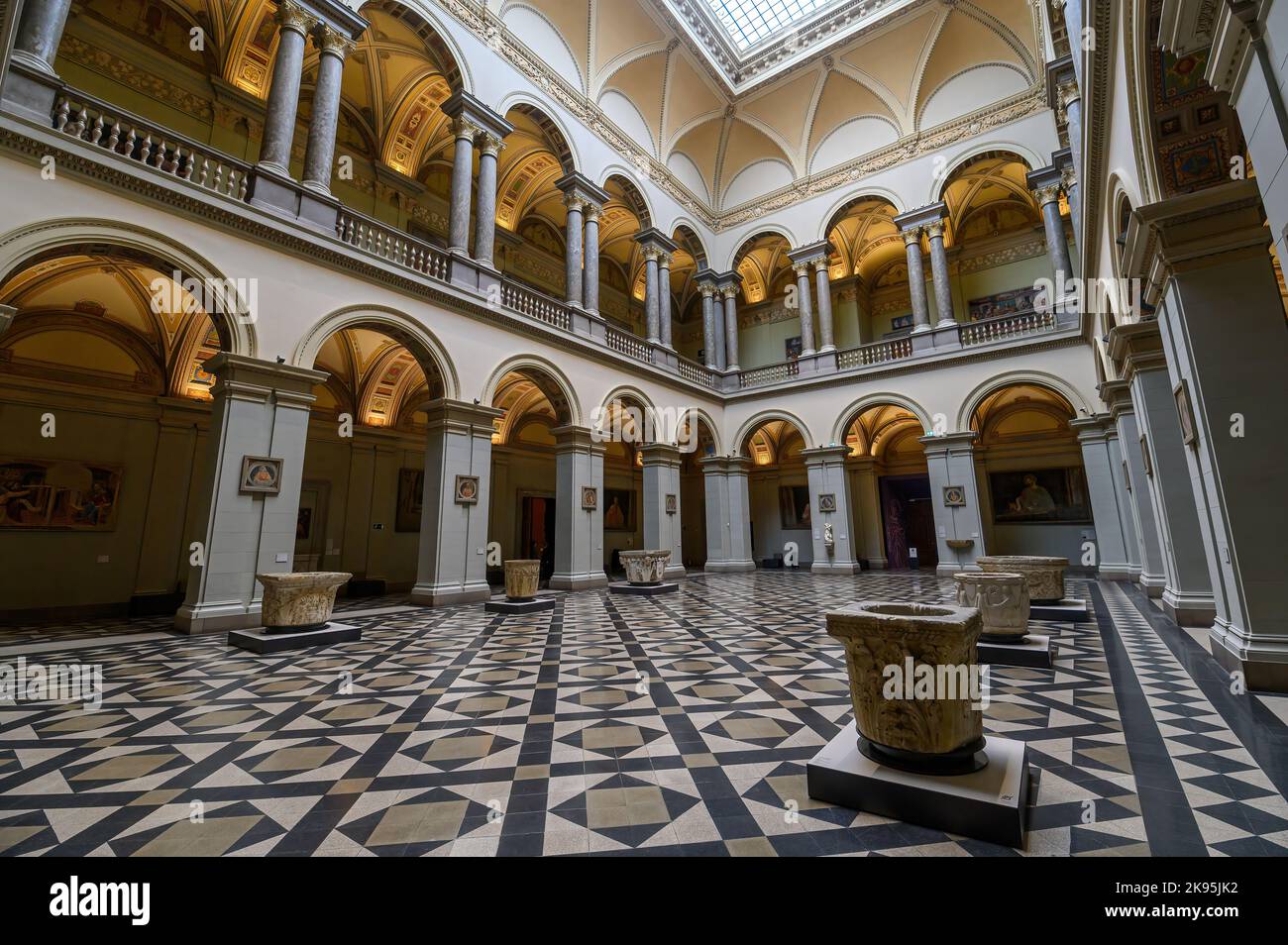 Budapest, Ungheria. Interno della Sala rinascimentale nel Museo delle Belle Arti Foto Stock