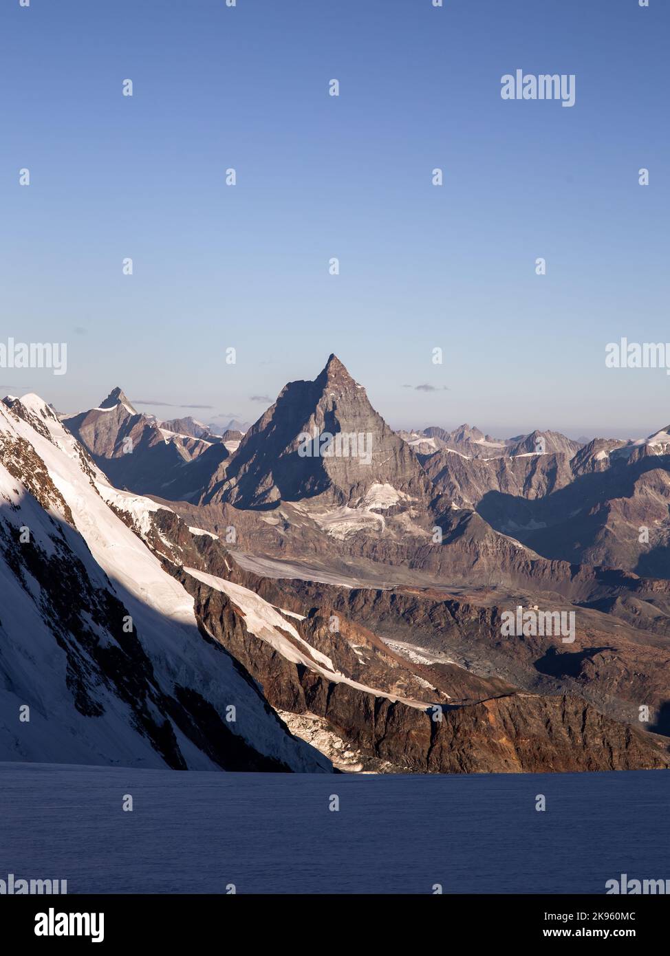 Alba sul Cervino, presa dal Monte Rosa Foto Stock