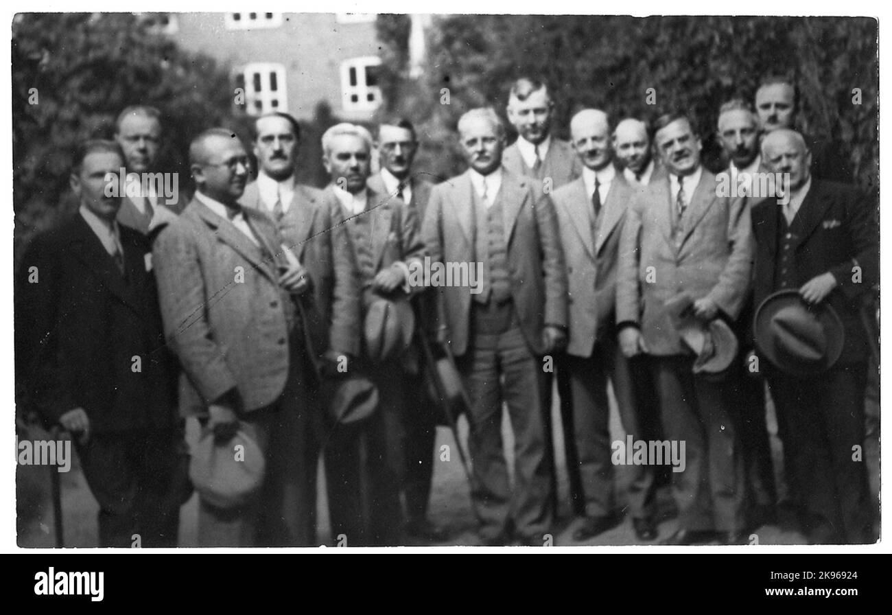 Gli uomini ferroviari austriaci in un viaggio di studio in Svezia. La delegazione in visita alla stazione di Tomteboda. Foto Stock