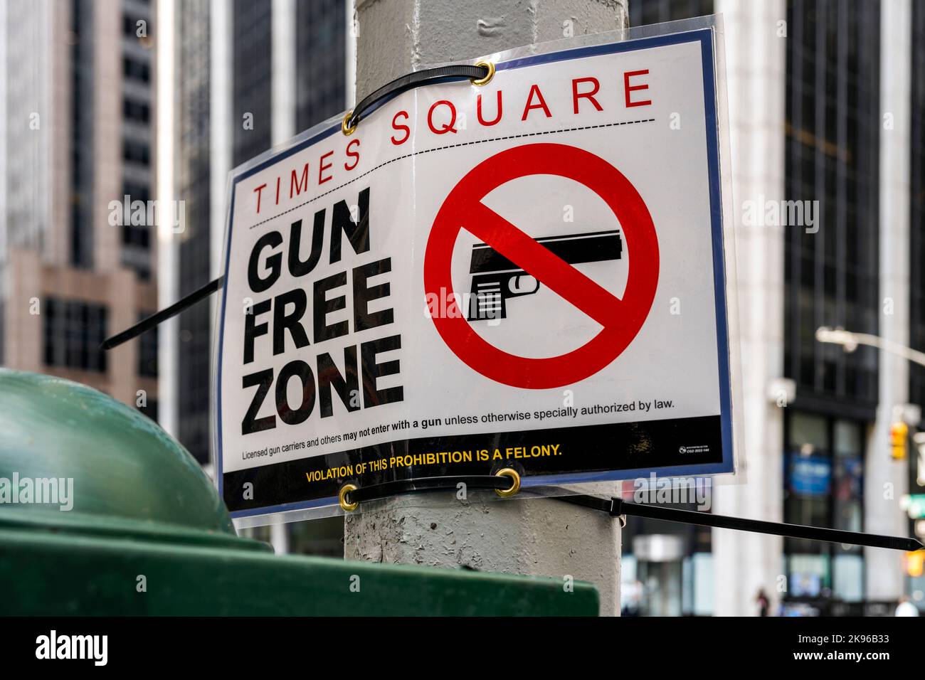 Cartello "Gun Free zone", Times Square, Manhattan, New York, USA Foto Stock