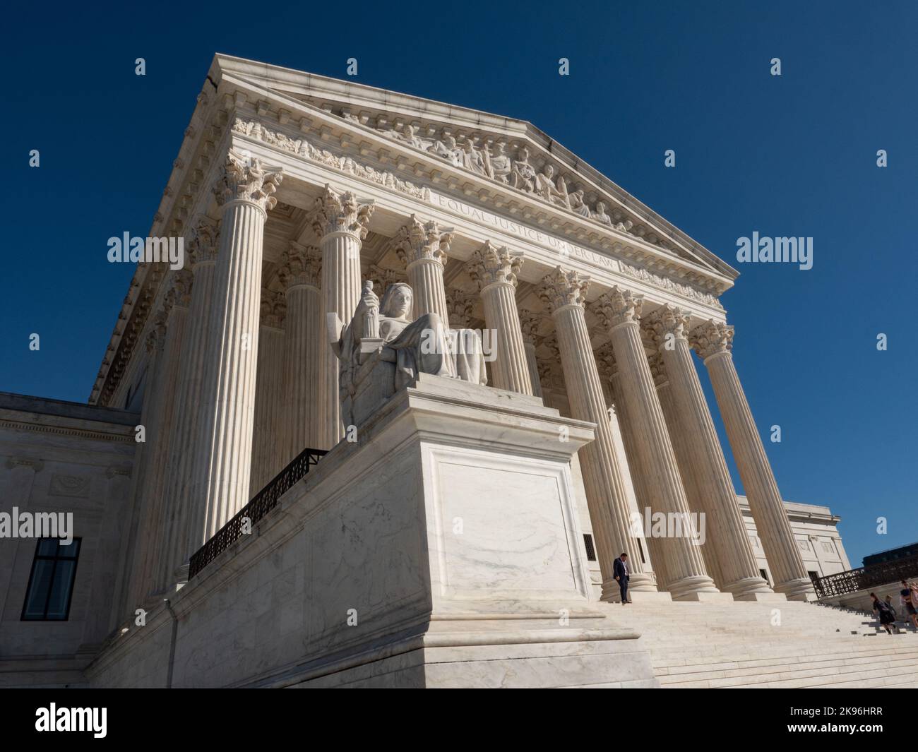L'edificio della Corte Suprema con la contemplazione della statua della Giustizia a Washington, DC. Foto di Francis Specker Foto Stock