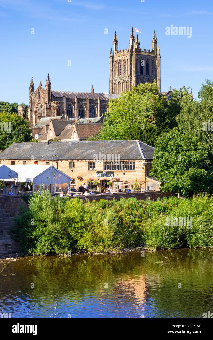 Hereford Cathedral e il fiume Wye Hereford Herefordshire Inghilterra Regno Unito GB Europa Foto Stock