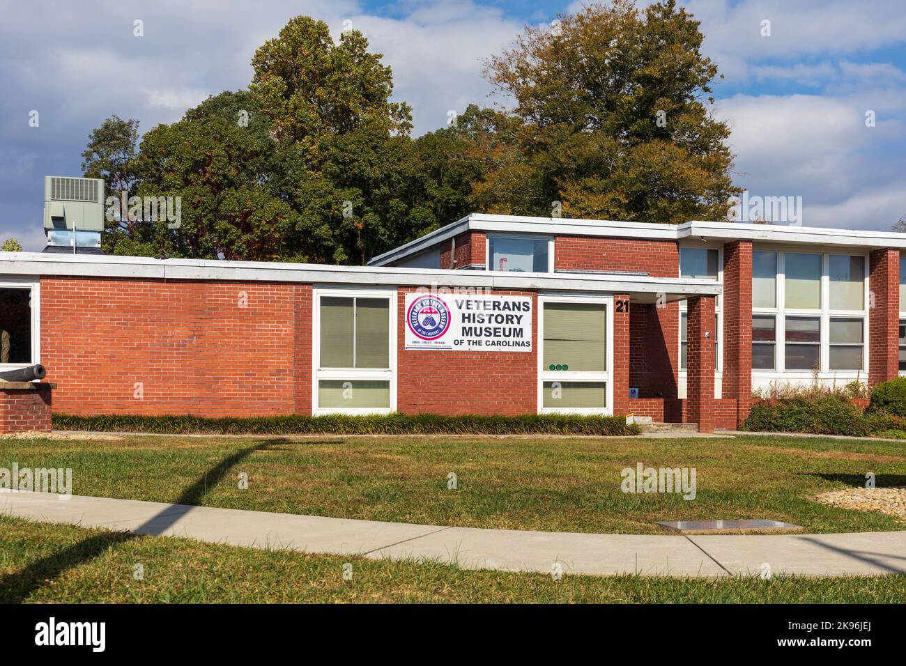 BREVARD, NORTH CAROLINA, USA-9 OTTOBRE 2022: Veterans History Museum of the Carolinas, Brevard, NC. Foto Stock