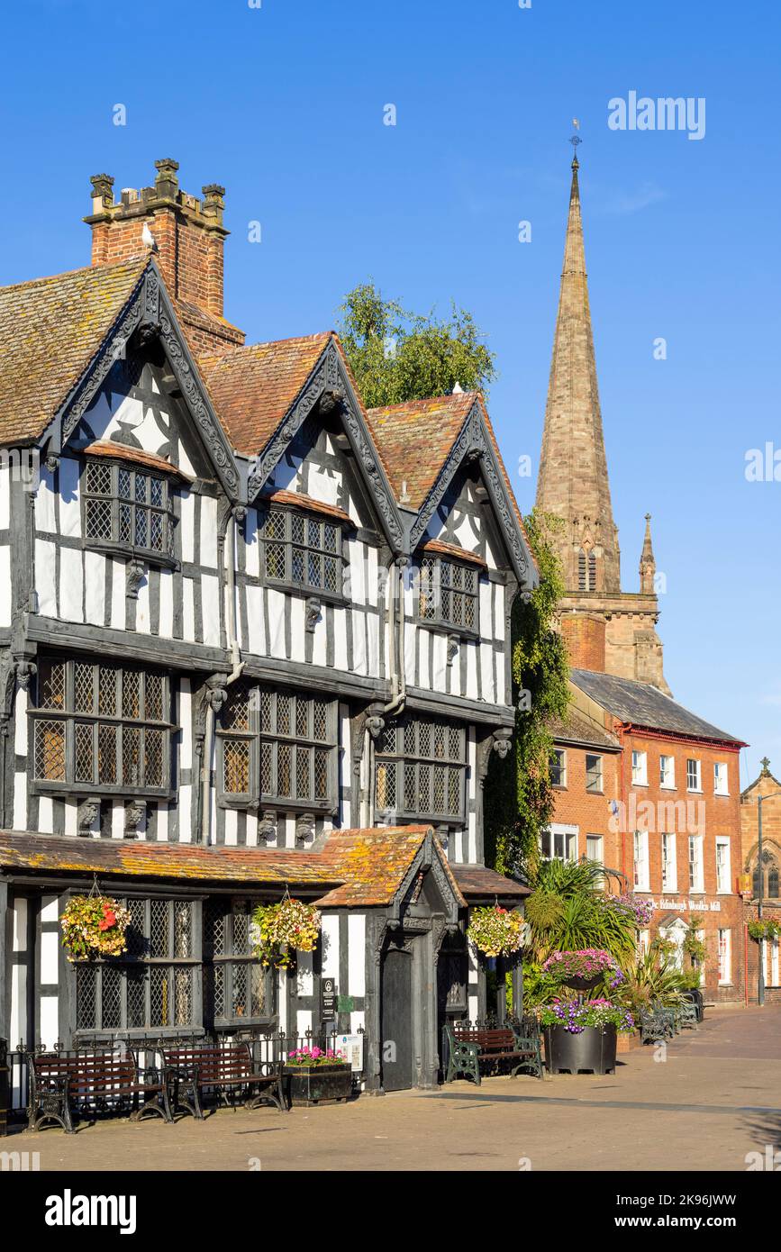 Hereford 17th ° secolo la vecchia casa nera e bianca Casa Museo St Peter's st e St Peter's Church guire High Town Hereford Herefordshire Inghilterra Regno Unito Foto Stock