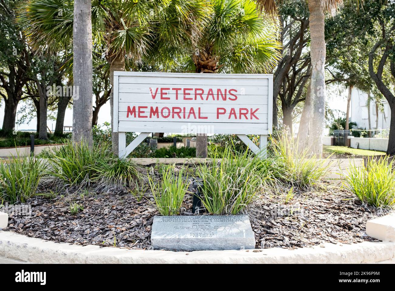 Cartello per il Veterans Memorial Park nello Space View Park, Titusville, Florida Foto Stock