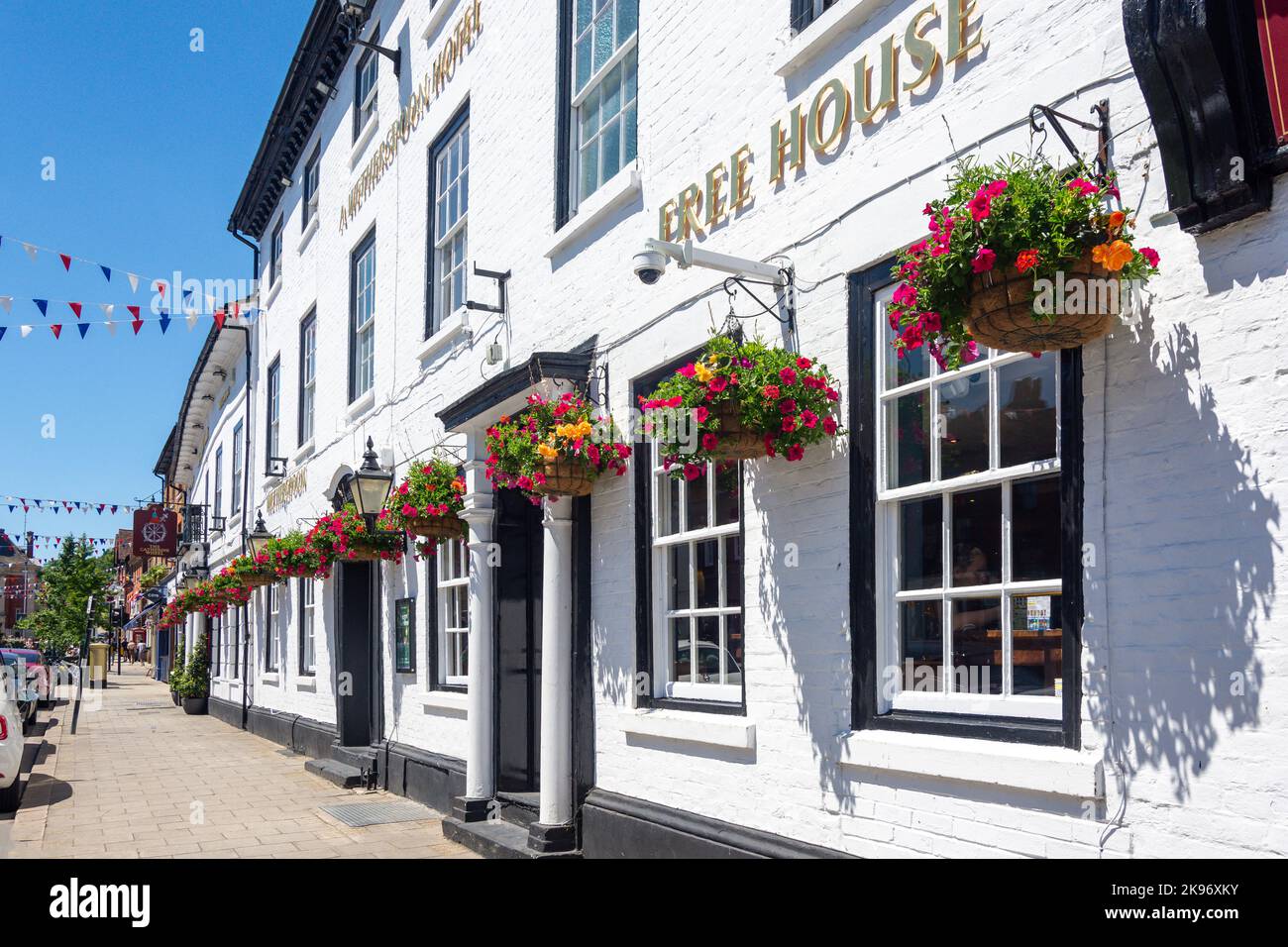 J D Wetherspoon The Catherine Wheel Pub, Hart Street, Henley-on-Thames, Oxfordshire, Inghilterra, Regno Unito Foto Stock