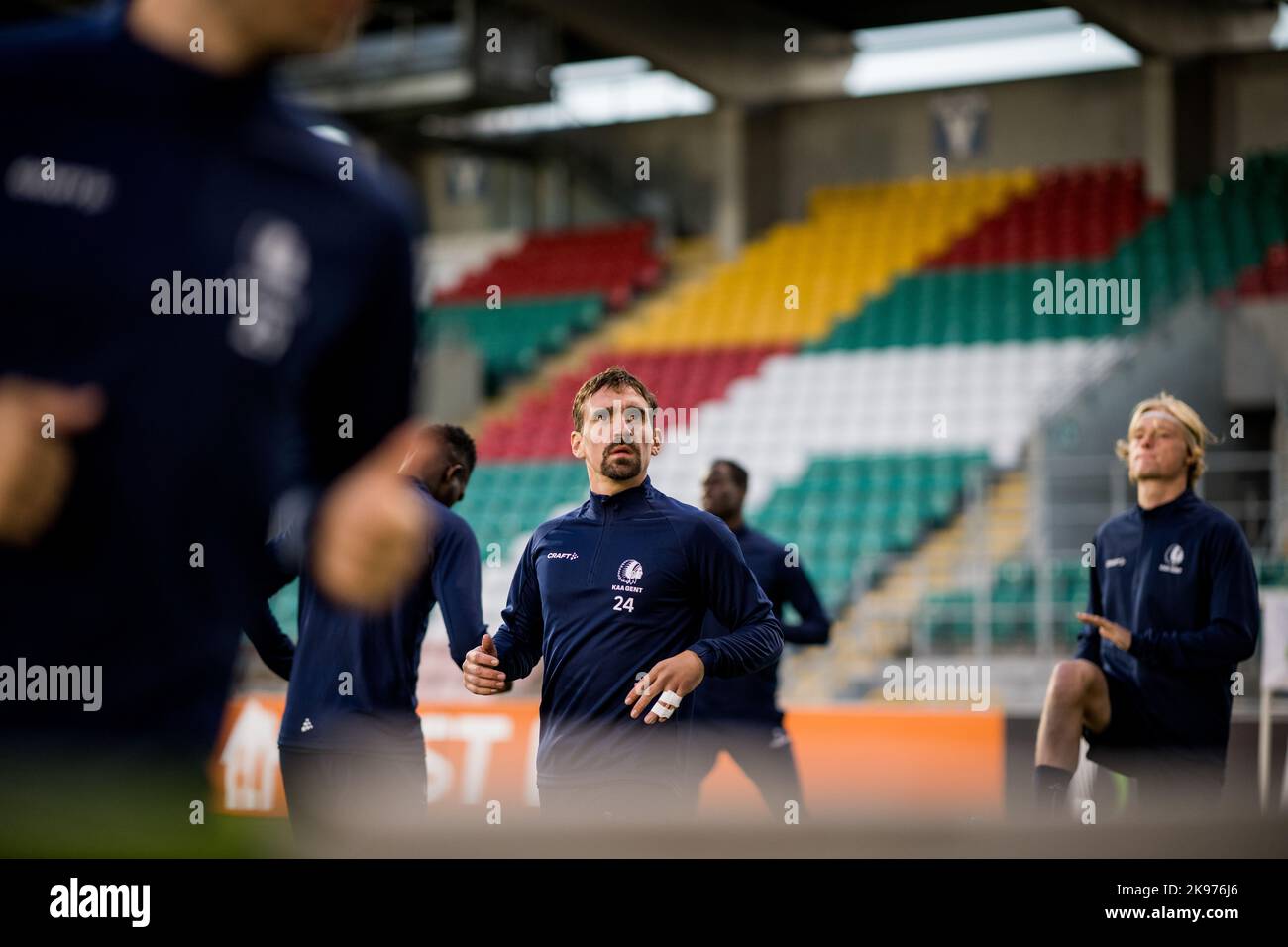 Dublino, Irlanda, 26/10/2022, Sven Kums di Gent raffigurato in azione durante un allenamento della squadra di calcio belga KAA Gent, mercoledì 26 ottobre 2022 a Dublino, in Irlanda, in preparazione del gioco di domani contro la squadra irlandese Shamrock Rovers nel quinto giorno della fase di gruppo della UEFA Europa Conference League. FOTO DI BELGA JASPER JACOBS Foto Stock