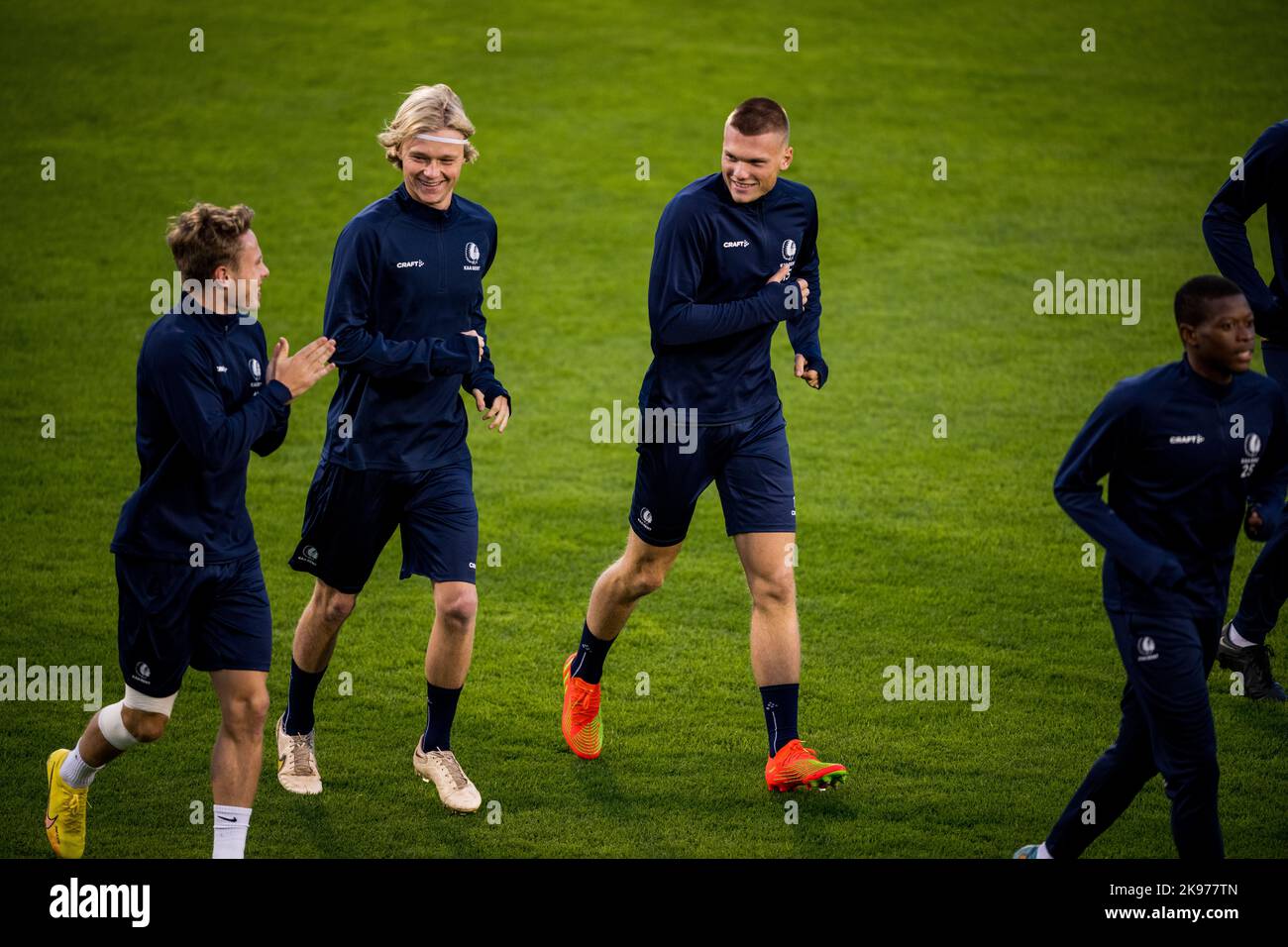 Dublino, Irlanda, 26/10/2022, i giocatori di Gent hanno mostrato in azione durante un allenamento della squadra di calcio belga KAA Gent, mercoledì 26 ottobre 2022 a Dublino, in Irlanda, in preparazione del gioco di domani contro la squadra irlandese Shamrock Rovers nel quinto giorno della fase di gruppo della UEFA Europa Conference League. FOTO DI BELGA JASPER JACOBS Foto Stock