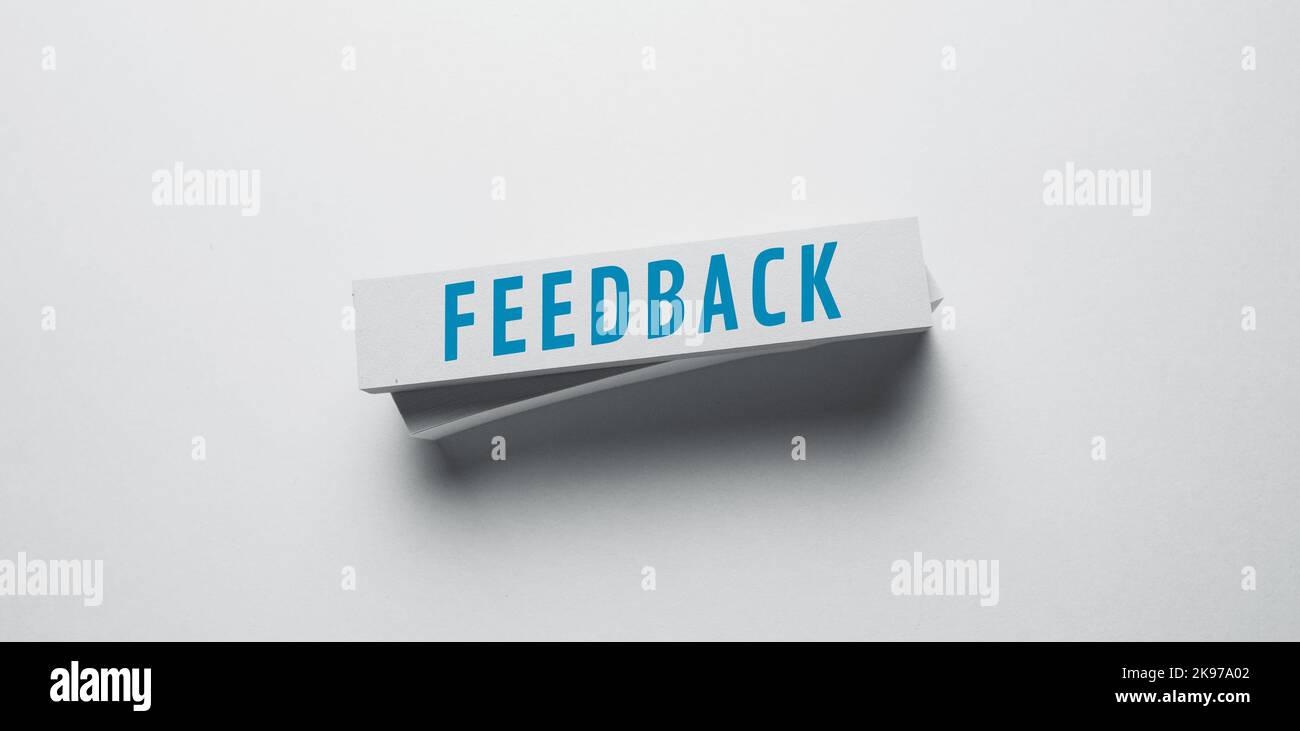 Primo piano concettuale di un'idea aziendale che mostra il feedback Foto Stock